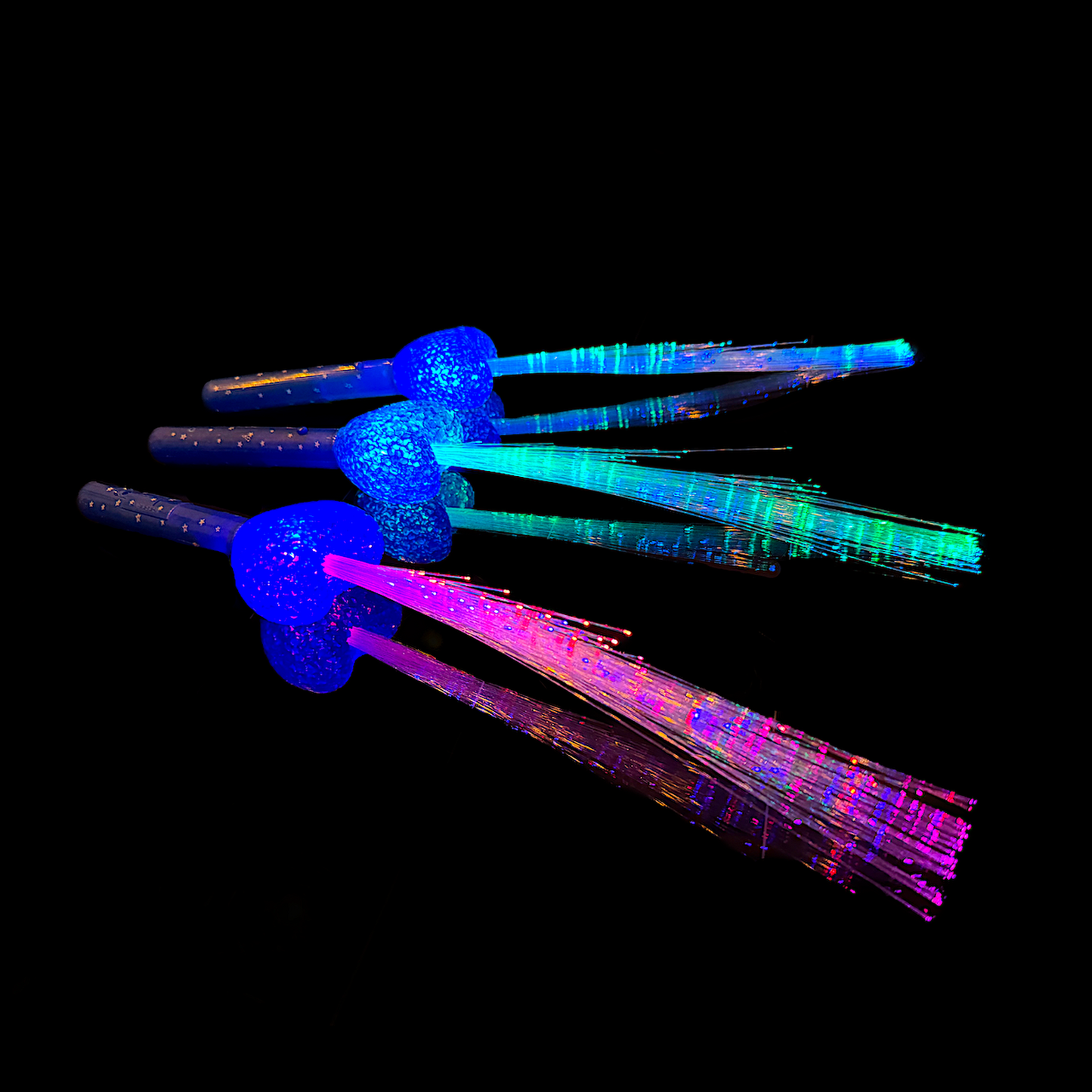 3 Stück LED Herz Leuchtstab Glasfaser Blinkstab Partystab Leuchtwedel (36cm) in 3 Farben